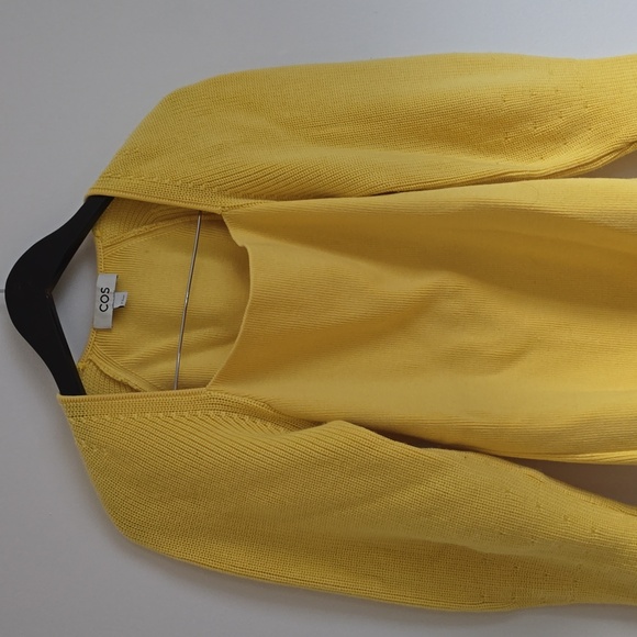 COS Puff-sleeve Knitted Top In Yellow - Picture 4 of 6